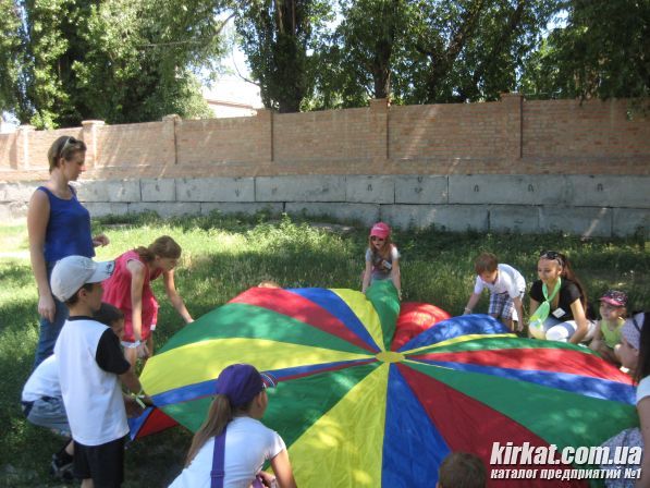 Игра с парашютом