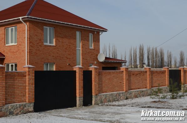 Кирпич красный
